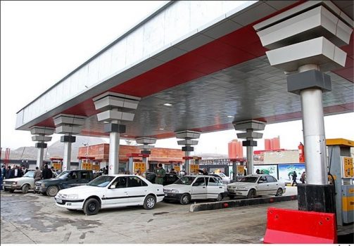 هیچیک ازجایگاههای عرضه سوخت در مازندران و گیلان تعطیل نیست / قیمت بنزین تا پایان سال ۹۷ تغییرنمی کند
