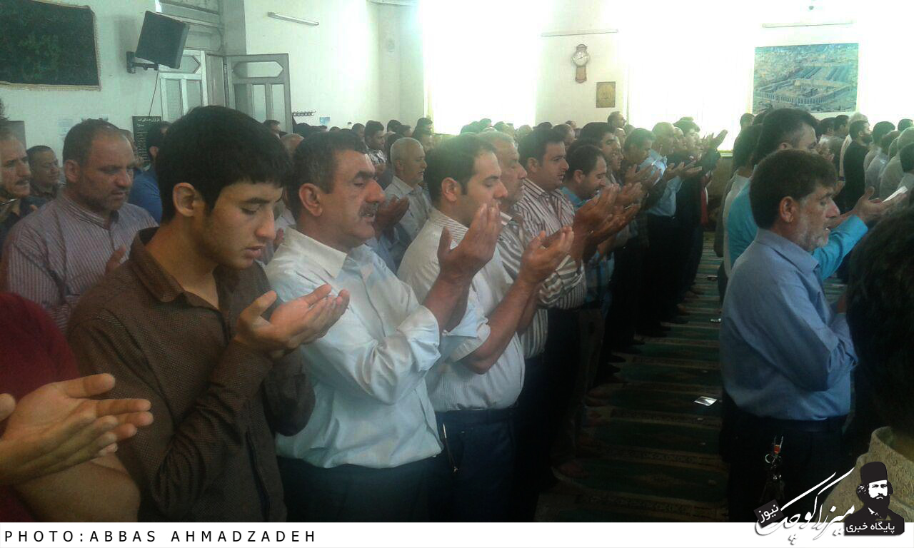 برگزاری نماز باشکوه عید سعید فطر در شهر گوراب زرمیخ+تصاویر